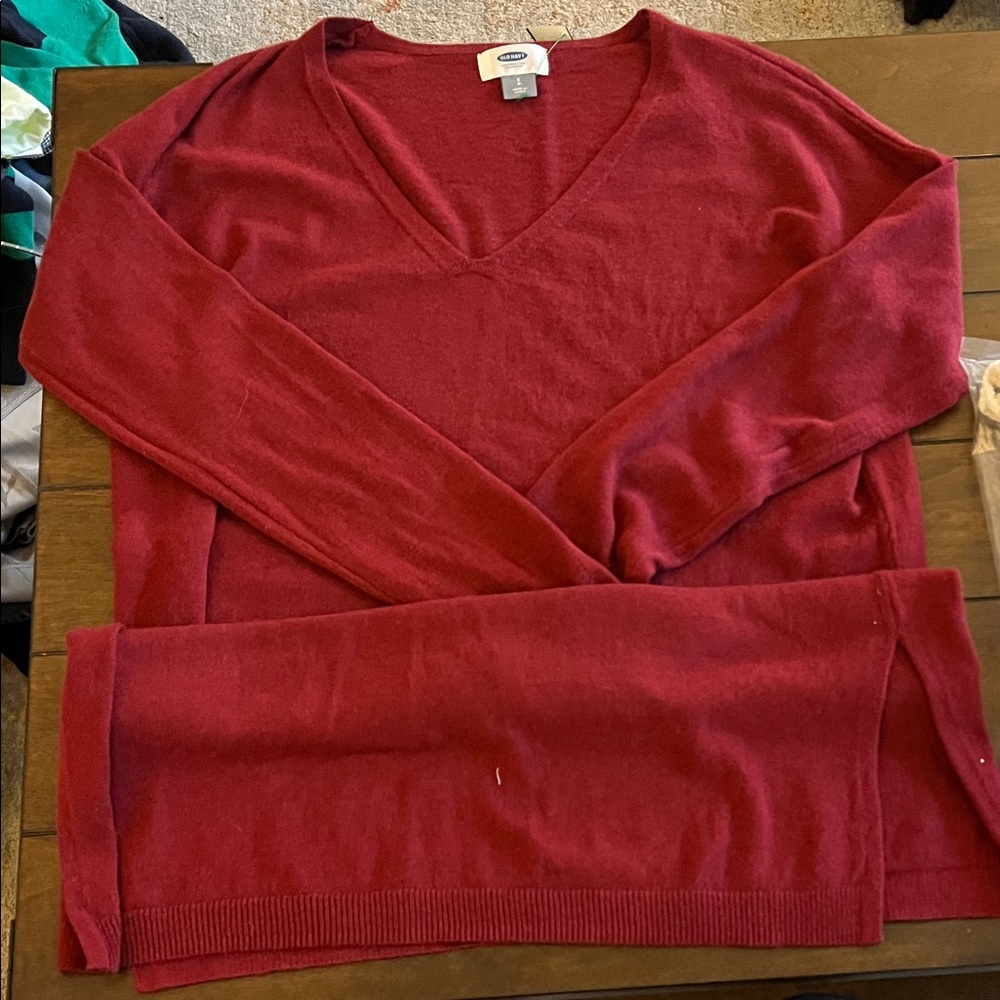 Old Navy Women's Deep Red V-Neck Sweater